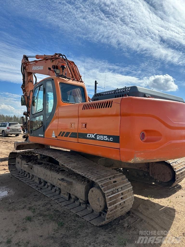 Doosan DX 255 LC Pásová rýpadla