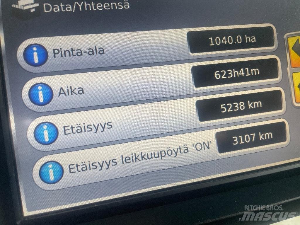 Sampo-Rosenlew C8 Sklízecí mlátičky