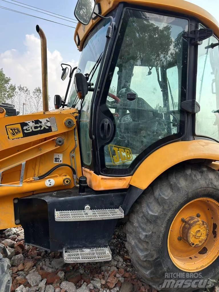 JCB 3 CX Rýpadlo-nakladače