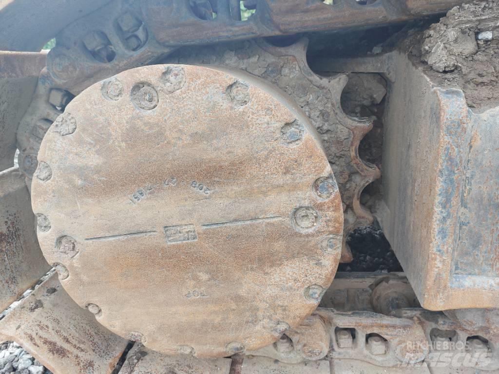 Komatsu PC490LC-11 Pásová rýpadla