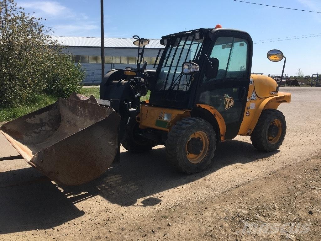 JCB 520-40 Teleskopické manipulátory