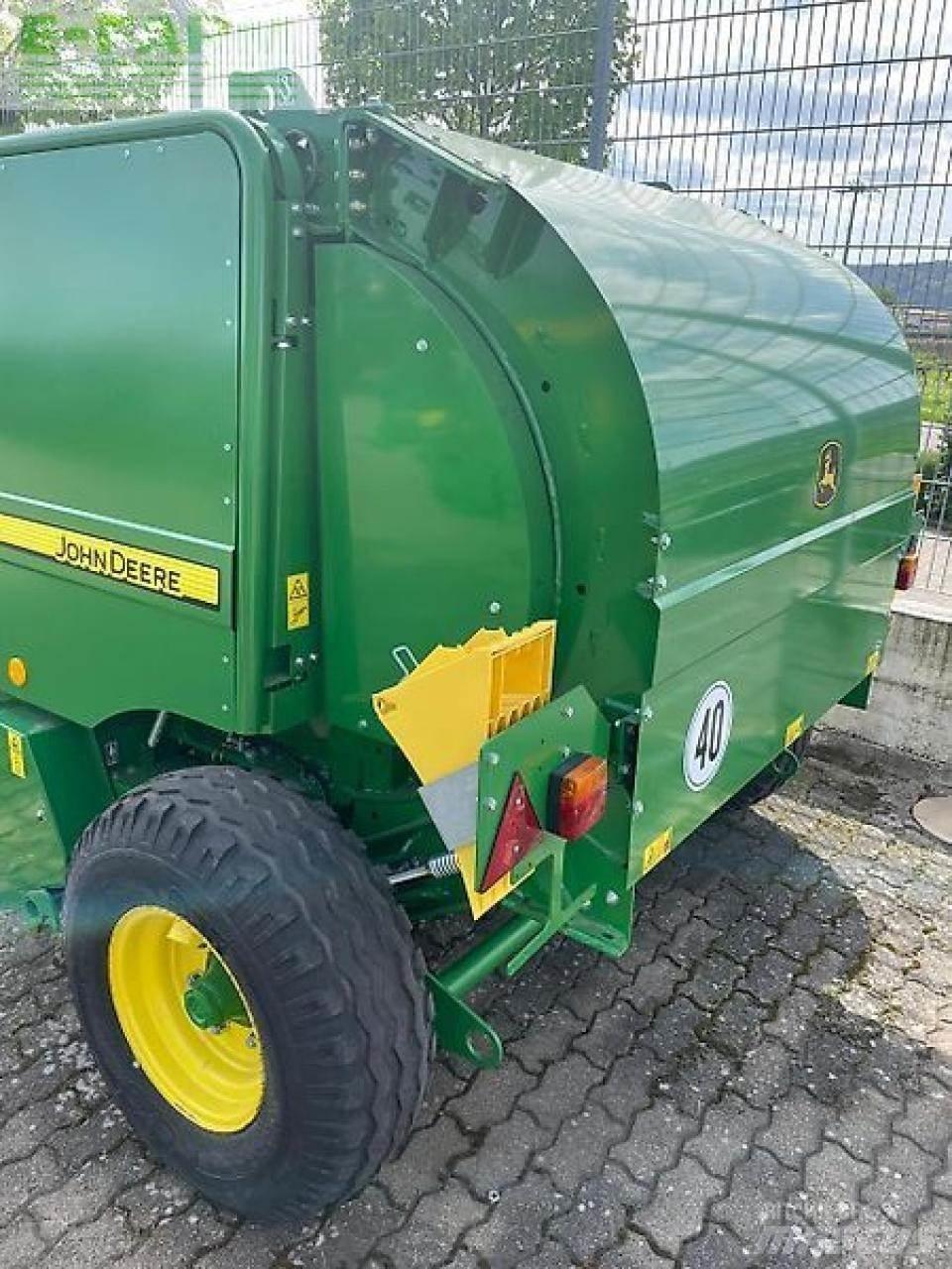 John Deere f440e Lis na hranaté balíky