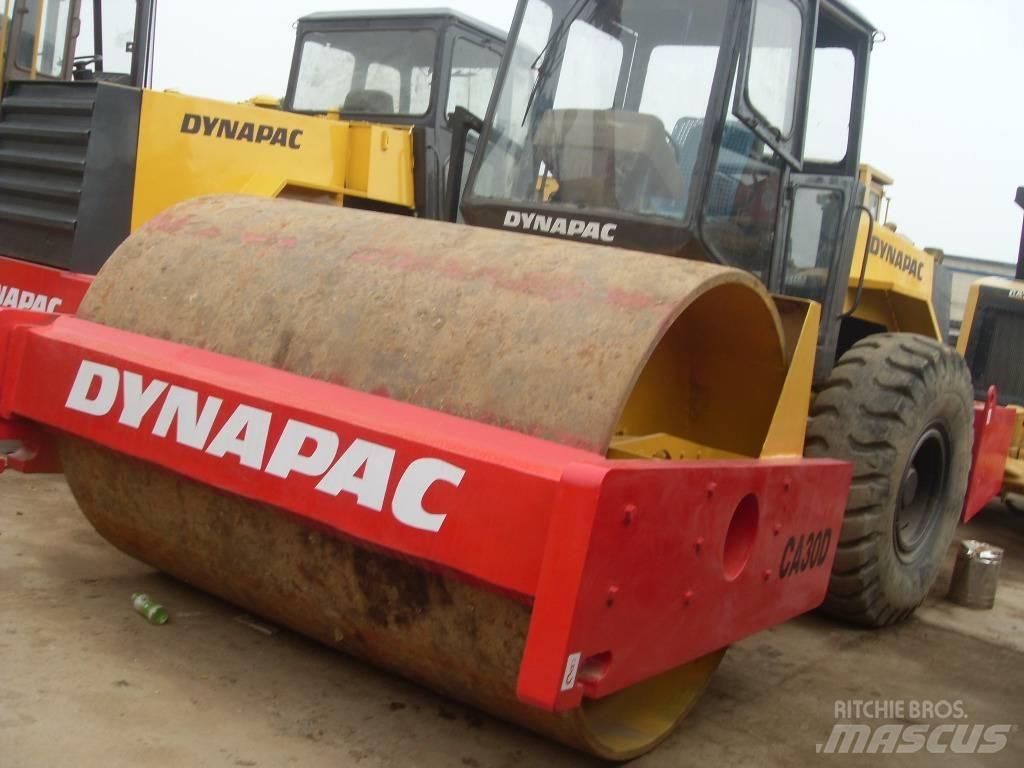 Dynapac CA 251 D Tahačové válce