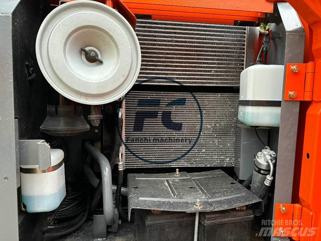 Hitachi ZX 120 Pásová rýpadla