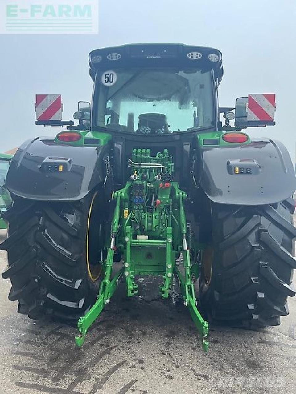 John Deere 6r 215 Traktory