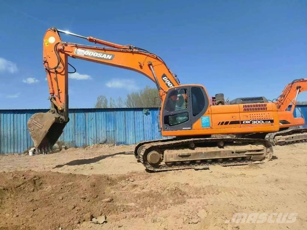 Doosan DX300LC-9 Pásová rýpadla