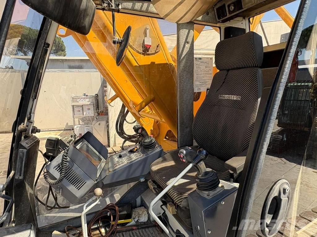 Liebherr LR 1100 Pásové jeřáby