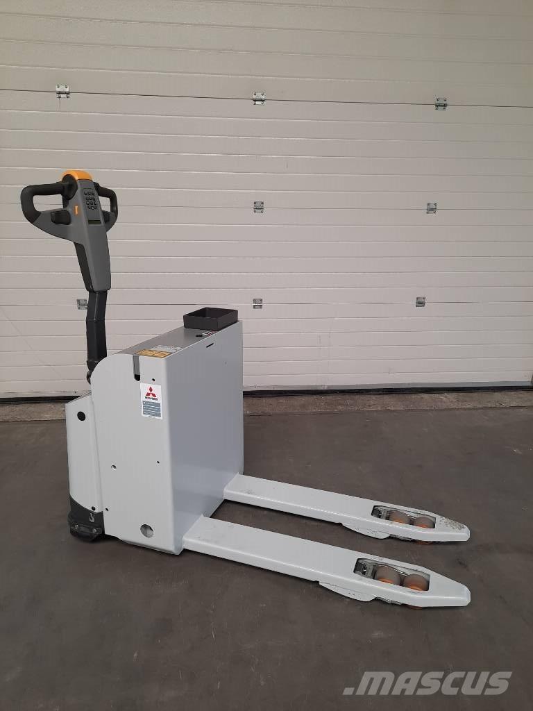UniCarriers PLL180 Nízkozdvižný vozík