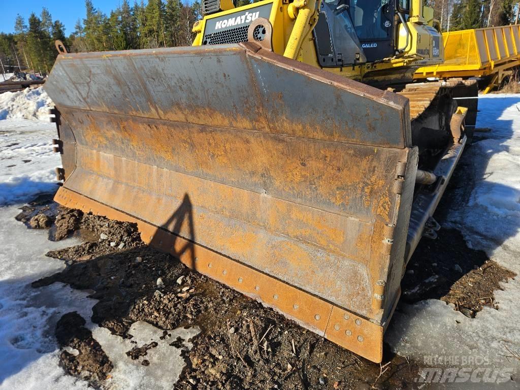 Komatsu D 65 PX Pásové dozery