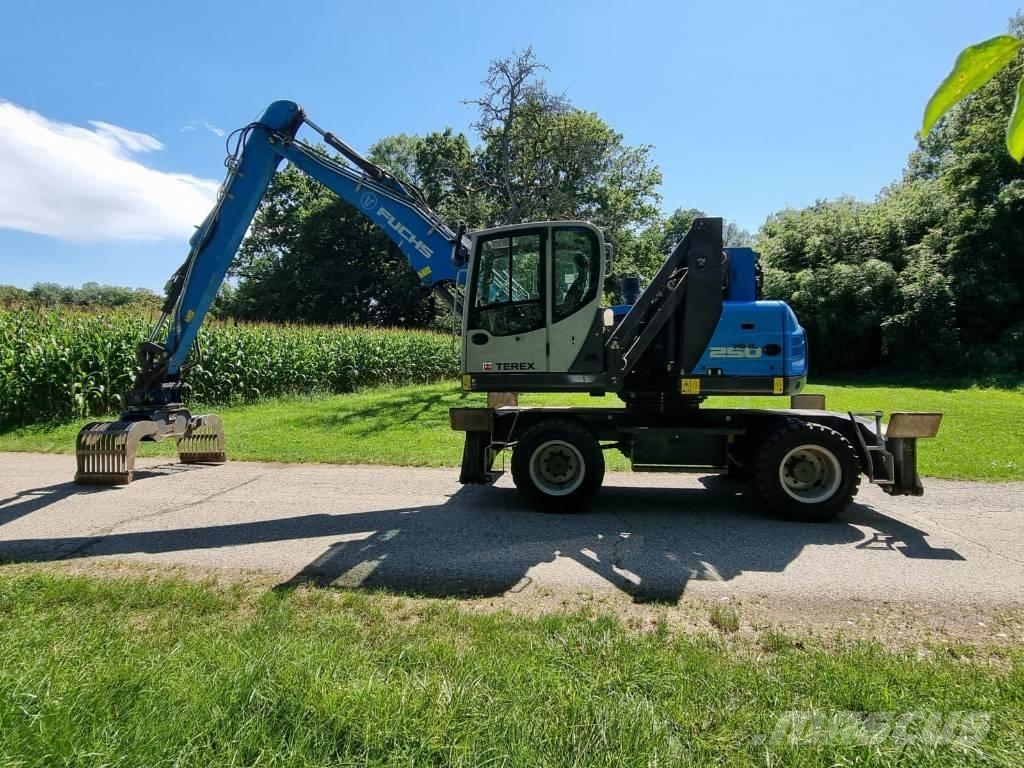 Fuchs MHL 250 Stroje pro manipulaci s odpadem