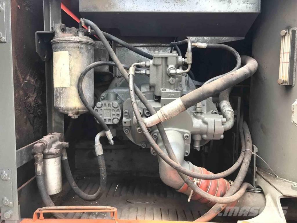 Hitachi EX200 Pásová rýpadla