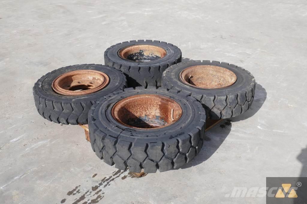 Trelleborg 7.50-15 Pneumatiky, kola a ráfky