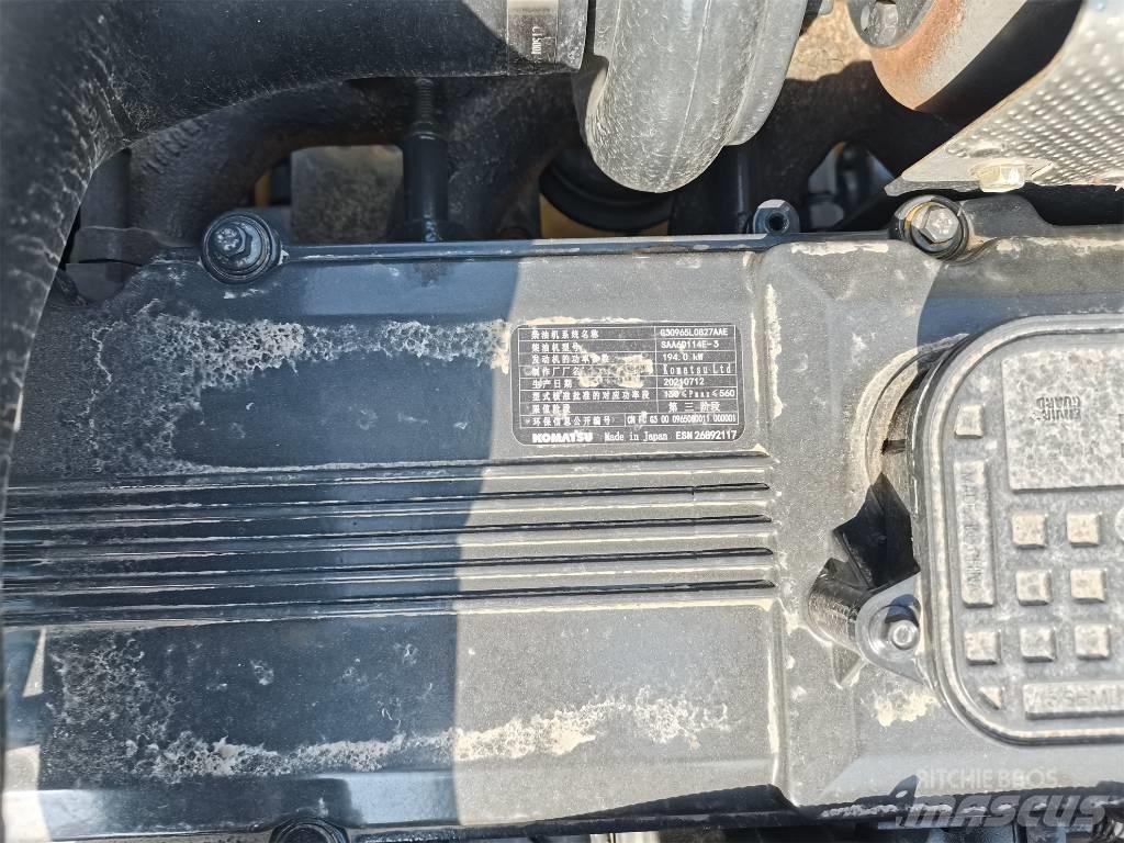 Komatsu PC 360 Pásová rýpadla