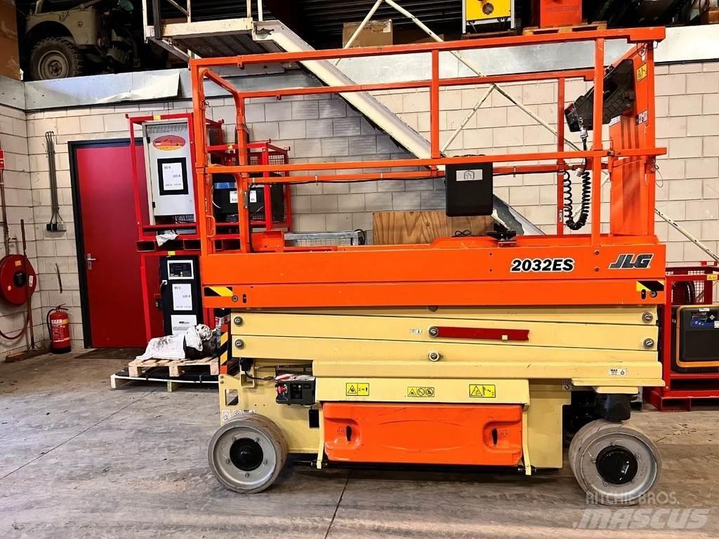 JLG 2032ES Nůžková zvedací plošina
