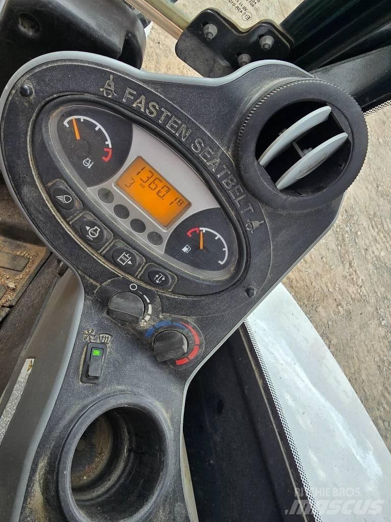 Bobcat E35 Mini rýpadla < 7t