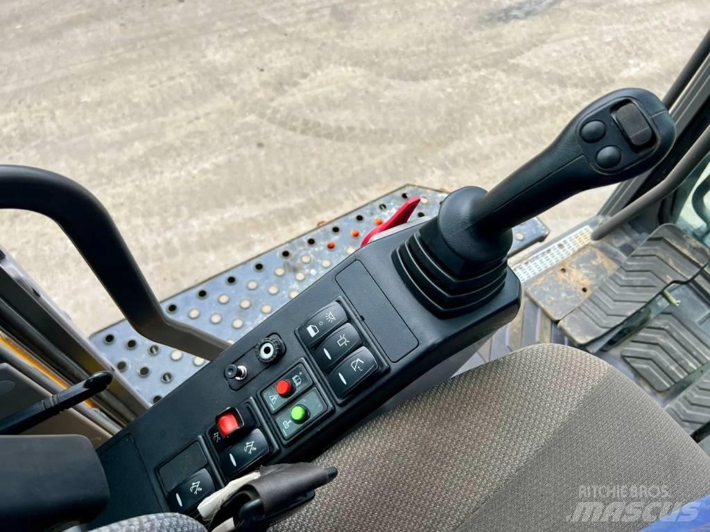Volvo EC380E HR UHD Demoliční rýpadla