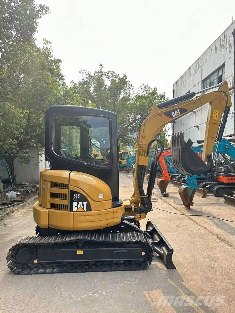 CAT 303 CR Mini rýpadla < 7t