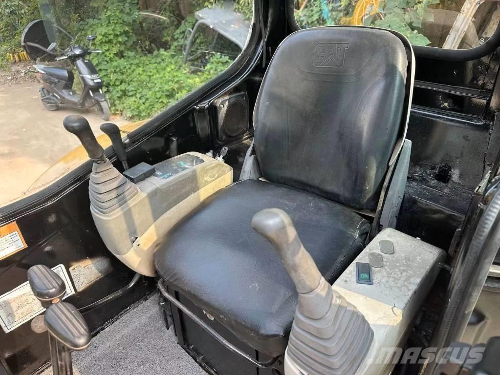 CAT 303 CR Mini rýpadla < 7t