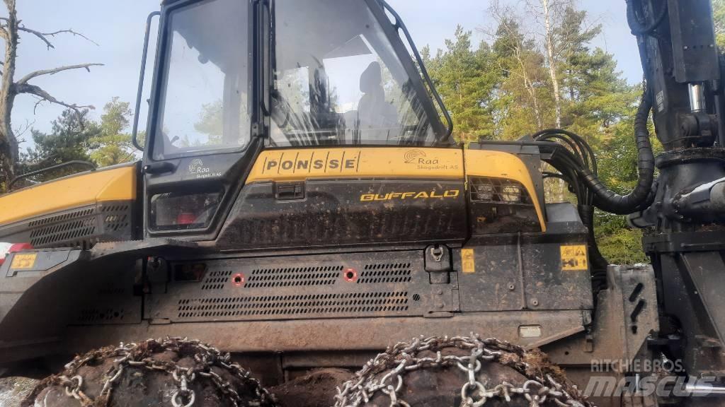 Ponsse BUFFALO AF 8W Vyvážecí traktory