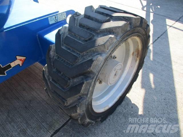 JLG 600 AJ (253) Kompaktní samohybné kloubové plošiny