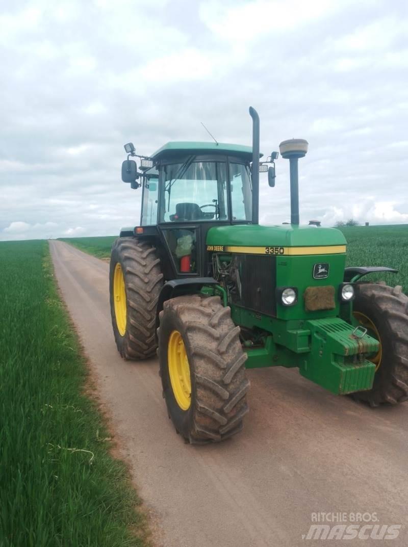 John Deere 3350 Traktory