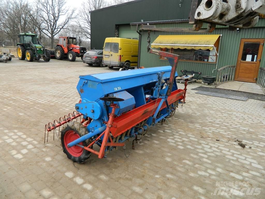 Stegsted 3 Mechanické secí stroje