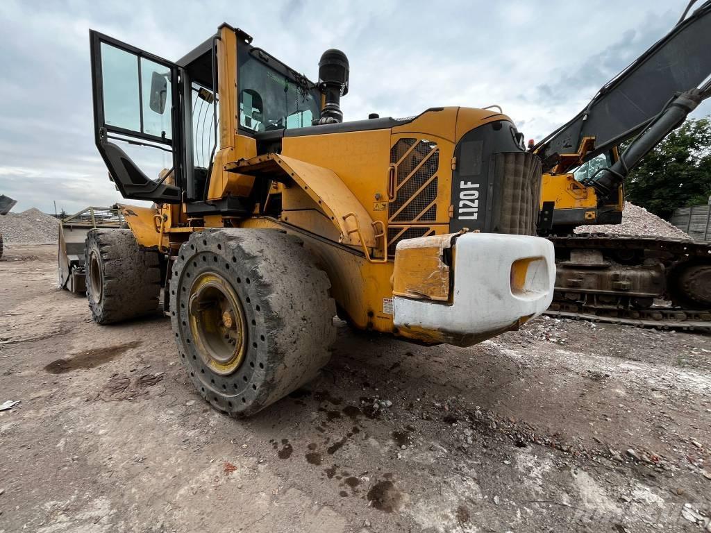 Volvo L 120 F Kolové nakladače