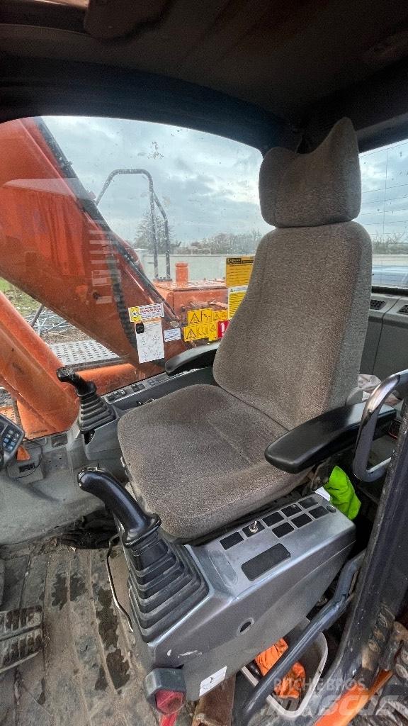 Doosan Dx140 Kolová rýpadla