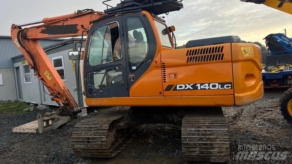 Doosan Dx140 Kolová rýpadla