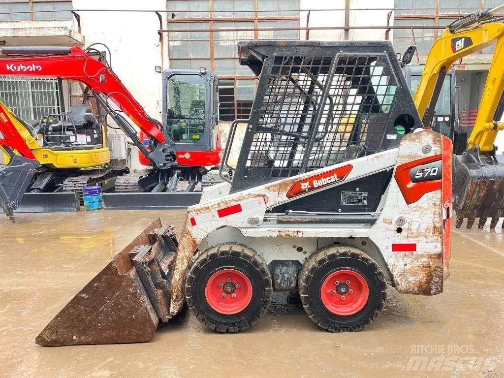 Bobcat S 70 Smykem řízené nakladače