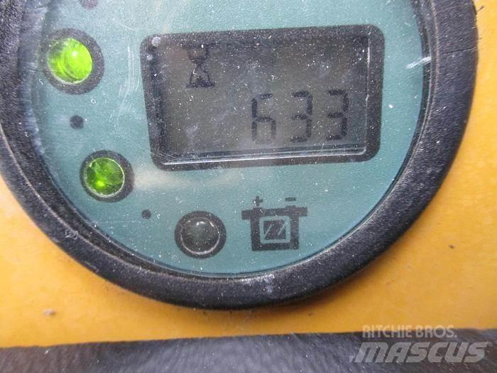 CAT NSP12K1 Ručně vedené vysokozdvižné vozíky