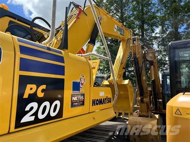 Komatsu PC 200-8 Pásová rýpadla