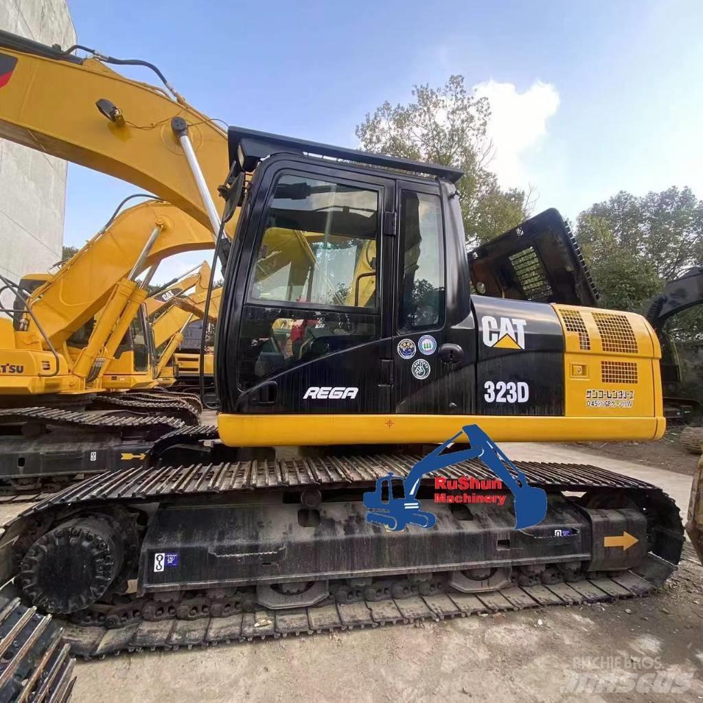 CAT 323D Pásová rýpadla