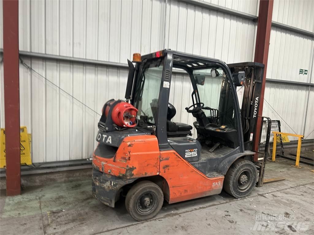 Toyota 02-8FGF25 LPG vozíky