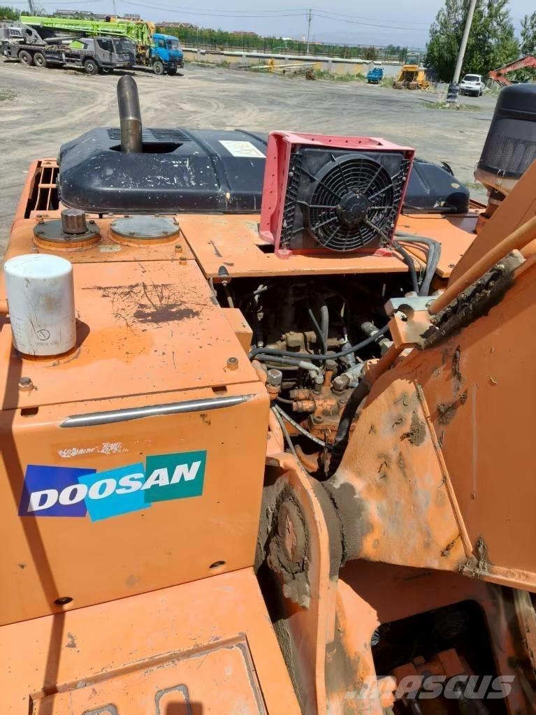 Doosan DH210W-7 Kolová rýpadla