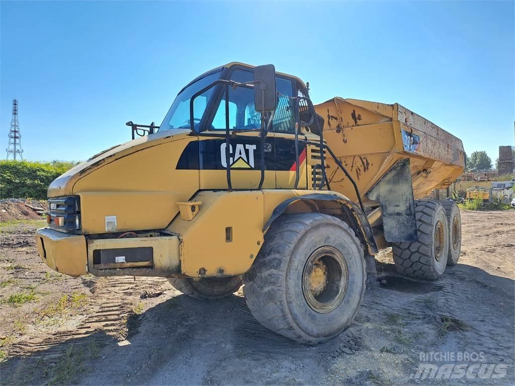 CAT 730 Nákladní vozidlo bez nástavby