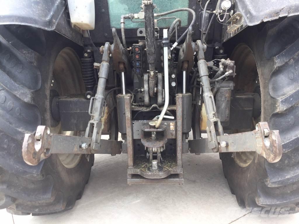Valtra N123 Traktory