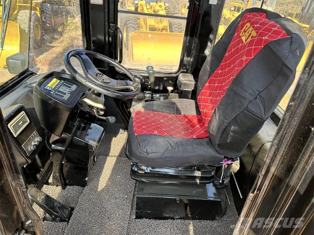 CAT 966 G Kolové nakladače