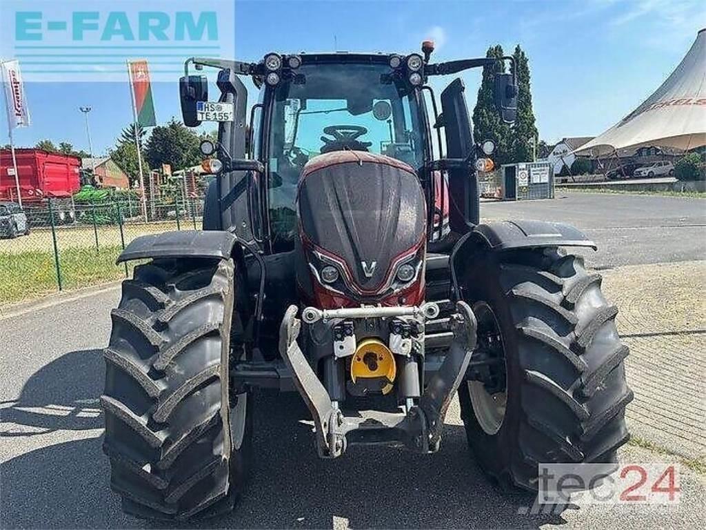 Valtra n 155 ed Traktory