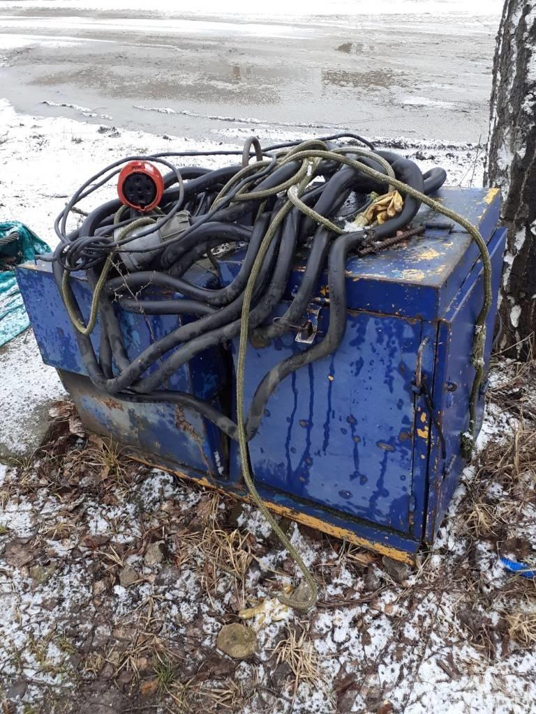  Tomen VM2-2000 Hydraulická beranidla na zatloukání pilotů