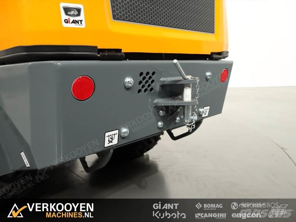 GiANT G2200E Kolové nakladače