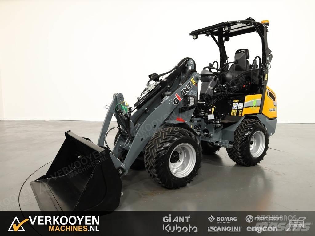 GiANT G2200E Kolové nakladače
