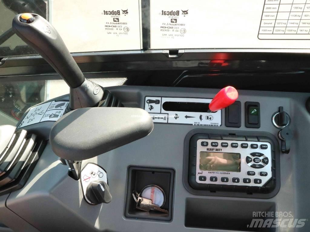Bobcat E 35 z Mini rýpadla < 7t