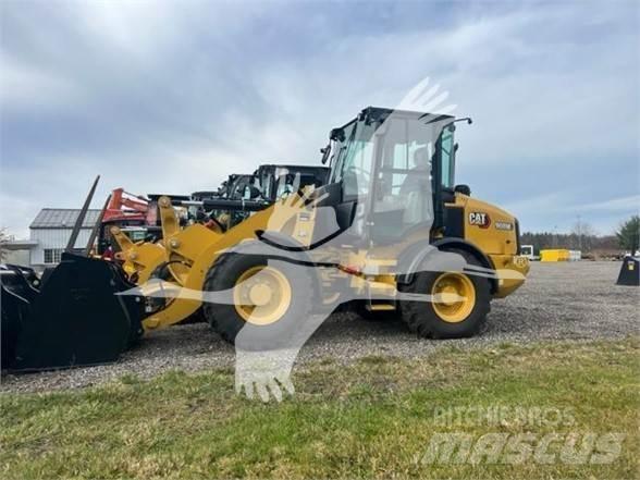 CAT 908M Kolové nakladače