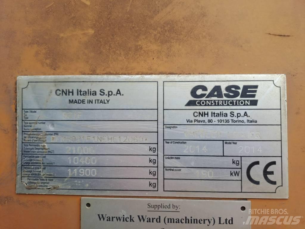 CASE 921 F Kolové nakladače