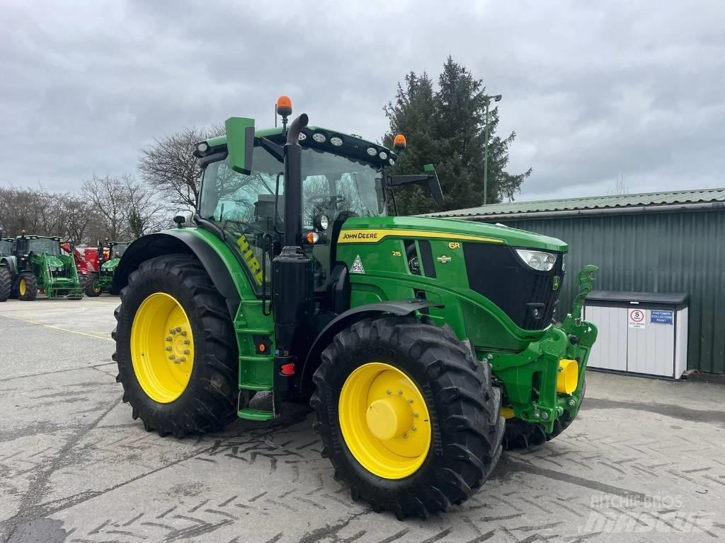 John Deere 6R215 Traktory