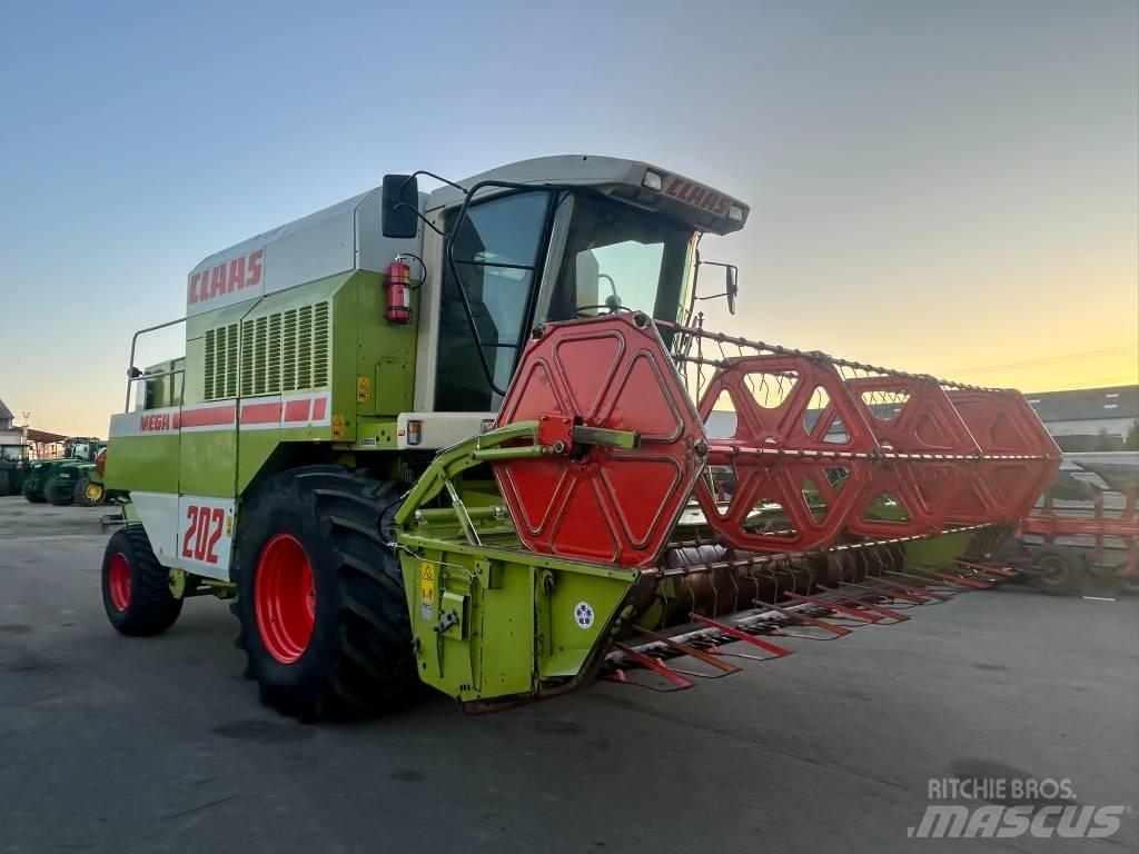 CLAAS Mega 202 Sklízecí mlátičky