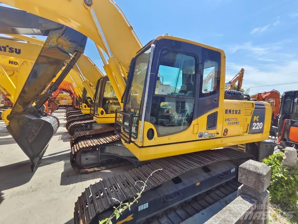 Komatsu PC 220-8 Pásová rýpadla