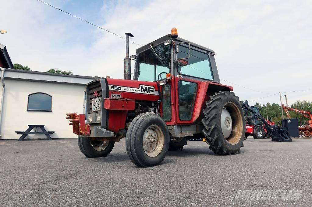 Massey Ferguson 550 Traktory