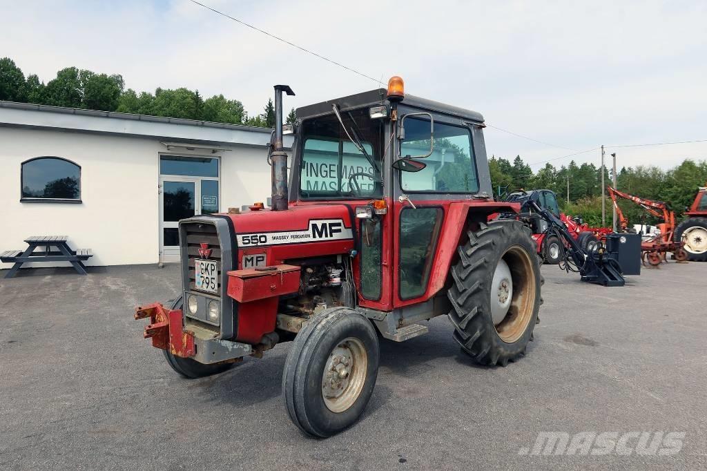 Massey Ferguson 550 Traktory